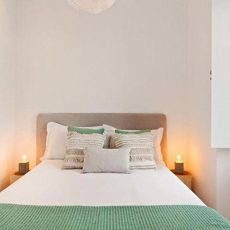 Modern Portuguese 1 Bedroom Apartment In Belem Lisboa Exteriör bild