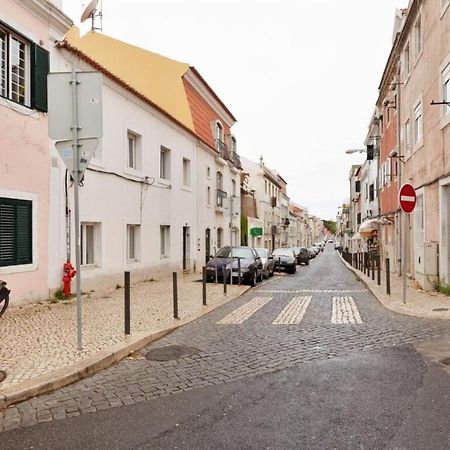 Modern Portuguese 1 Bedroom Apartment In Belem Lisboa Exteriör bild