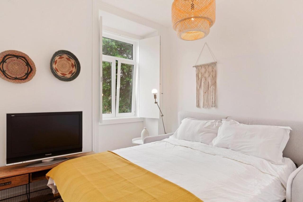 Modern Portuguese 1 Bedroom Apartment In Belem Lisboa Exteriör bild