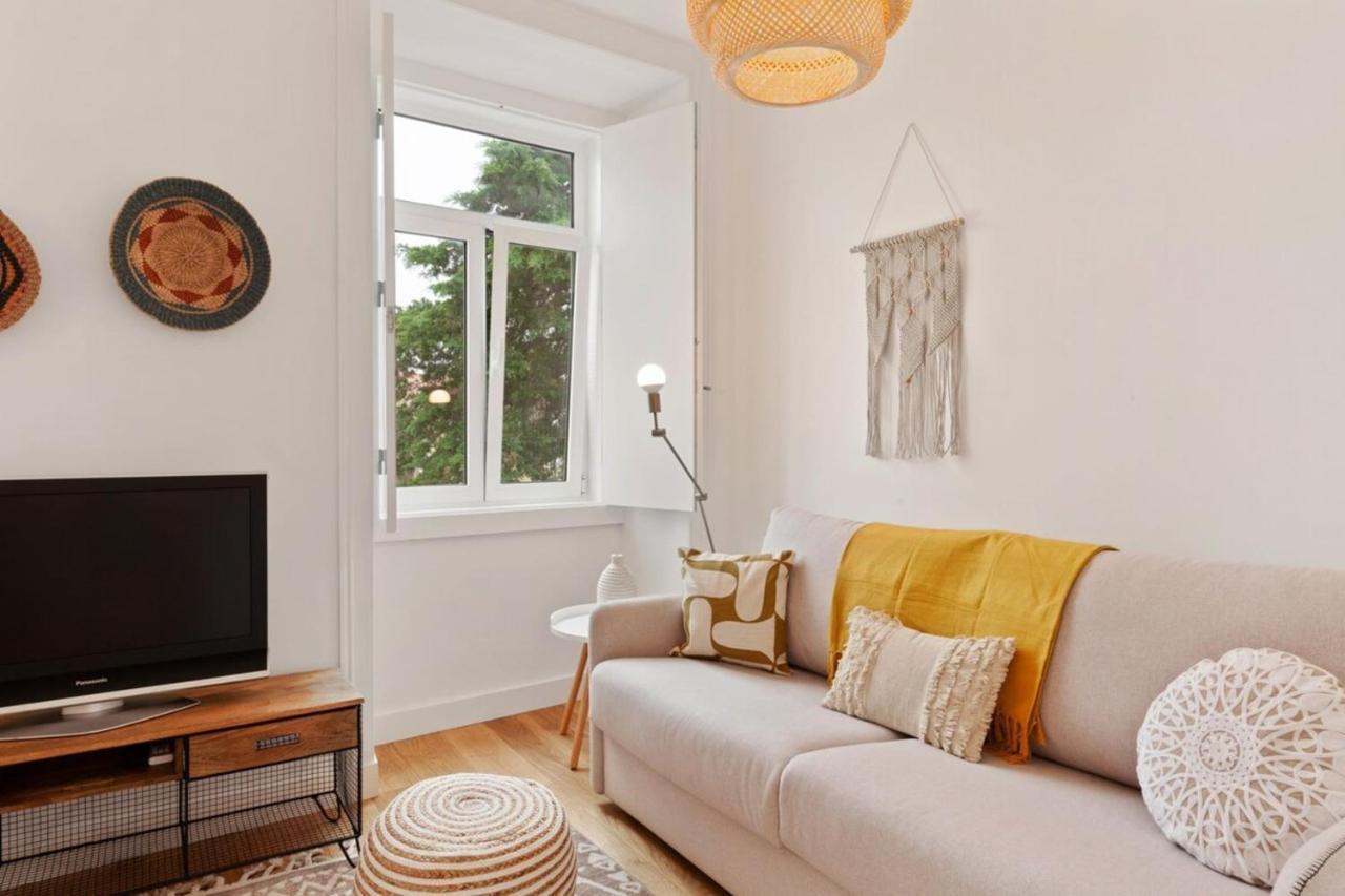 Modern Portuguese 1 Bedroom Apartment In Belem Lisboa Exteriör bild