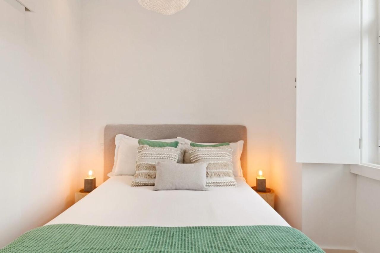 Modern Portuguese 1 Bedroom Apartment In Belem Lisboa Exteriör bild