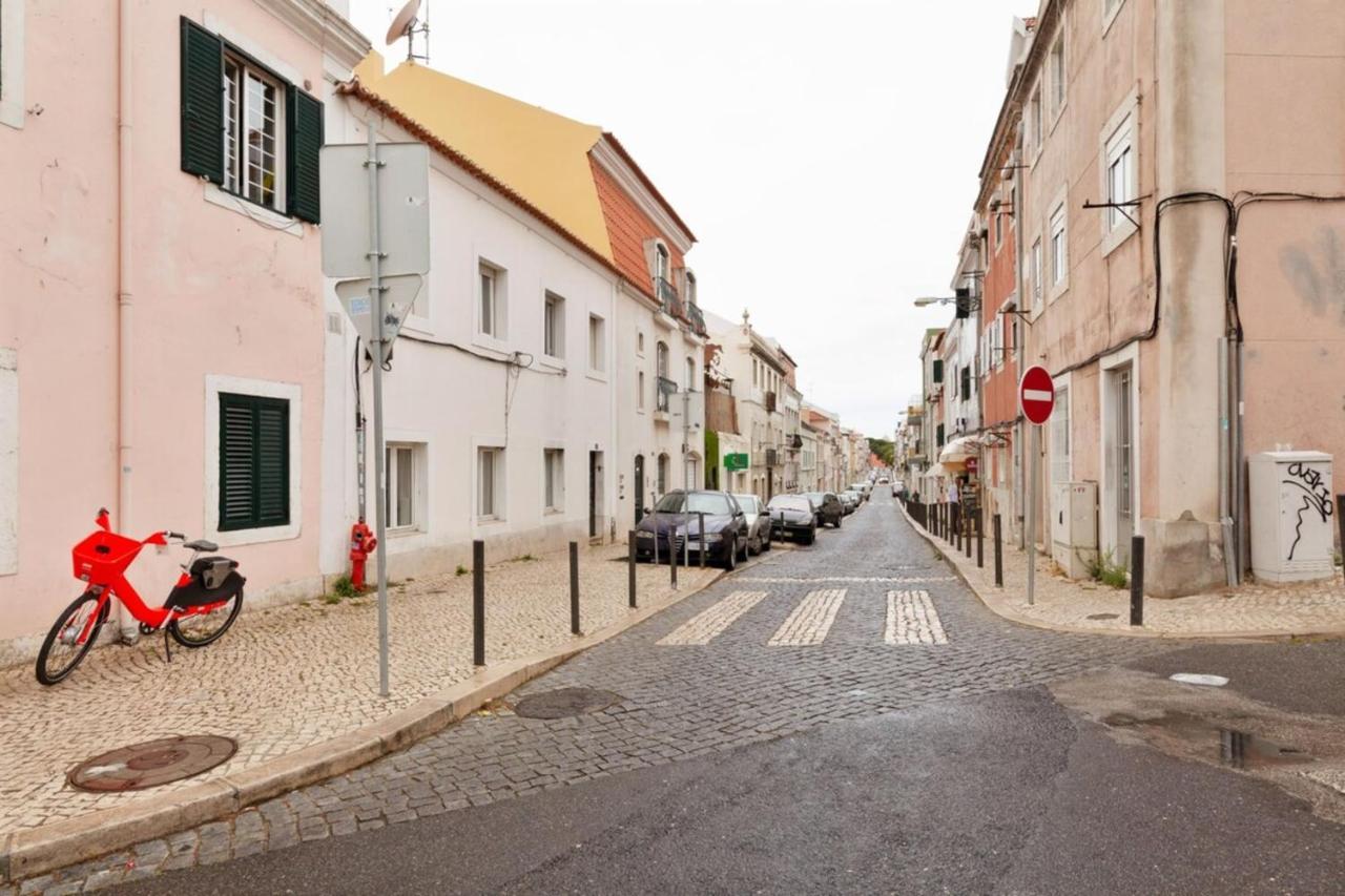 Modern Portuguese 1 Bedroom Apartment In Belem Lisboa Exteriör bild